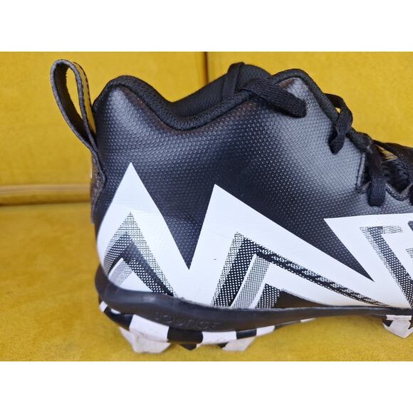 adidas Men\'s Freak Spark 23 Football Cleats Shoe, White/Black (Molded), 11.5 main image 15